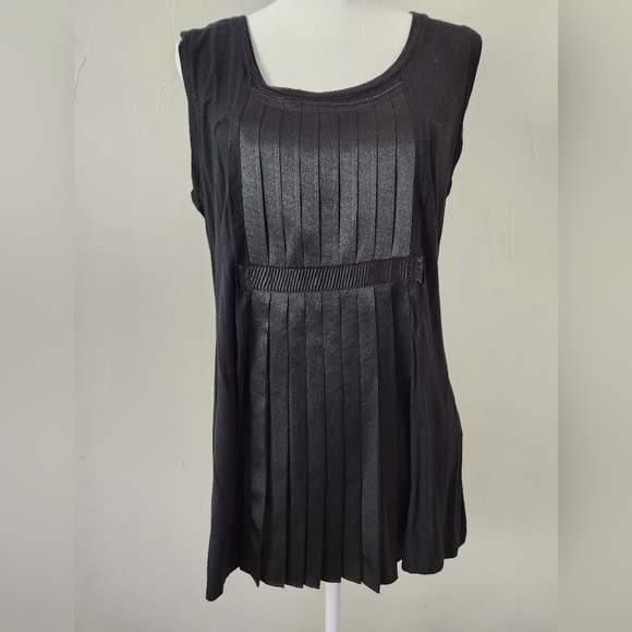 Simply Vera Vera Wang Tops - Simply Vera Vera Wang Black Sleeveless Pleated Front Top